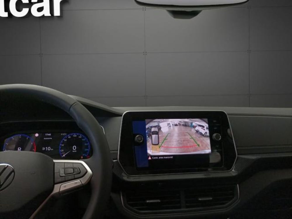 Volkswagen T-Cross nuova a Milano (17)