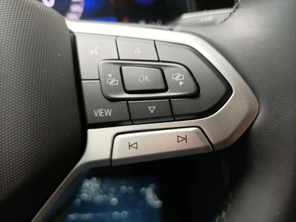 Volkswagen Taigo nuova a Milano (16)