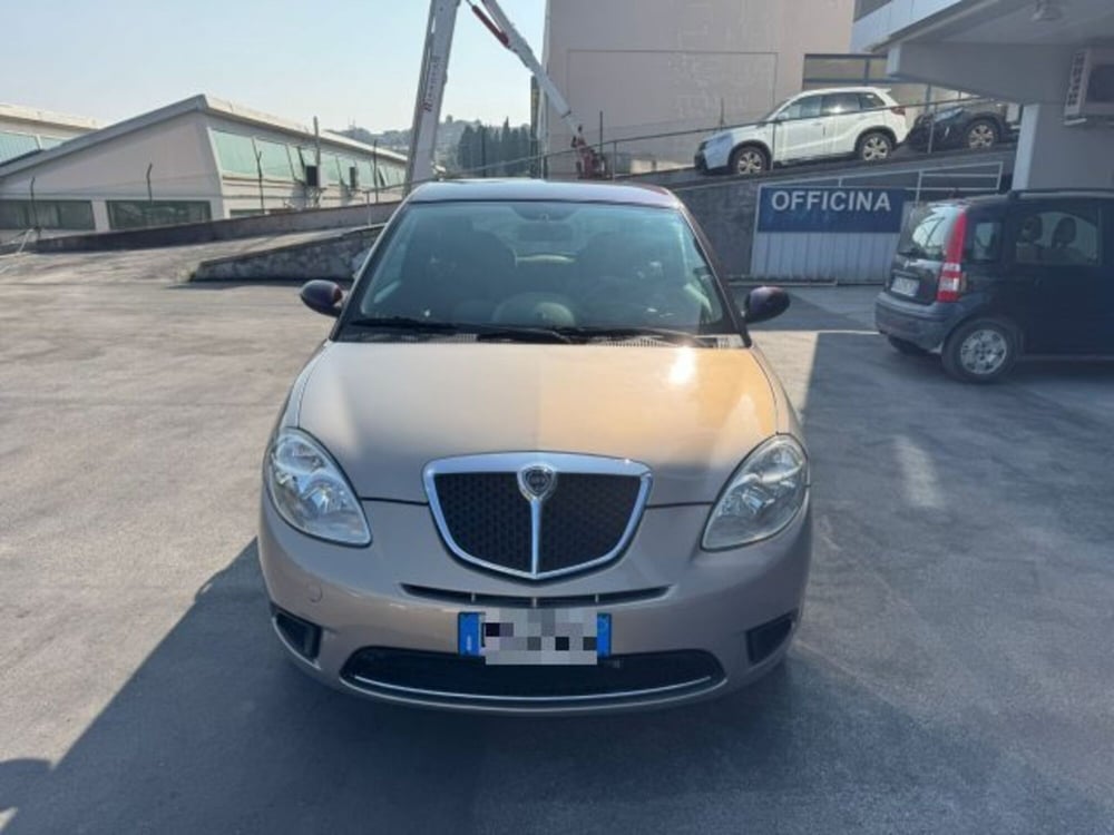 Lancia Ypsilon usata a Macerata (2)