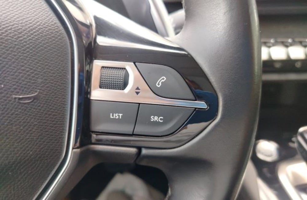 Peugeot 5008 usata a Oristano (14)