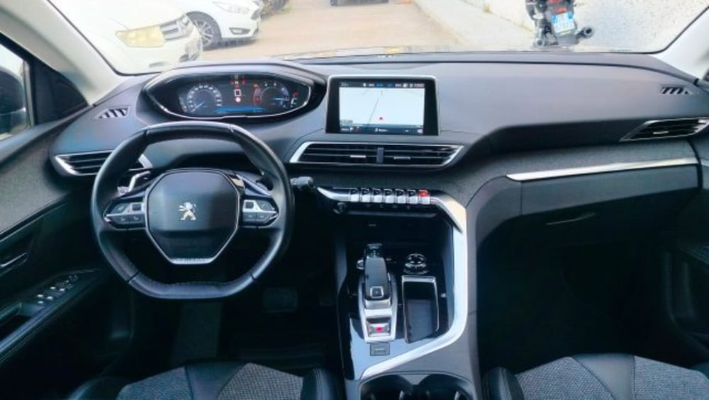 Peugeot 5008 usata a Oristano (9)