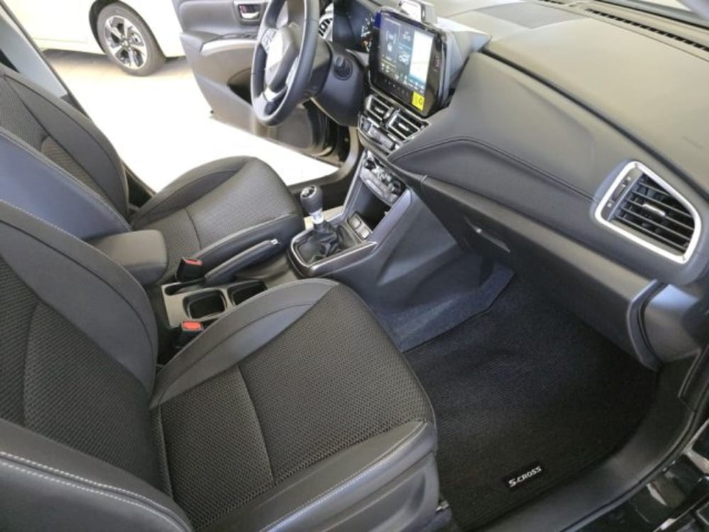 Suzuki S-Cross nuova a Reggio Emilia (17)