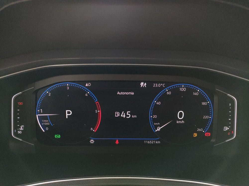 Volkswagen T-Roc usata a L'Aquila (18)