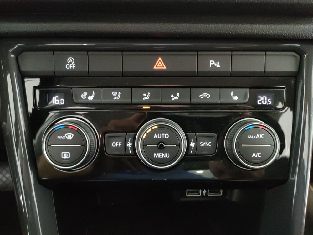 Volkswagen T-Roc usata a L'Aquila (20)