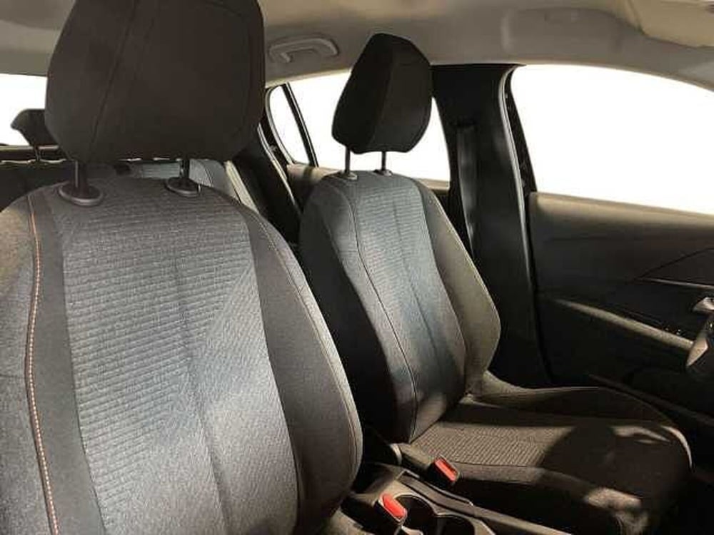 Peugeot 208 nuova a Salerno (16)