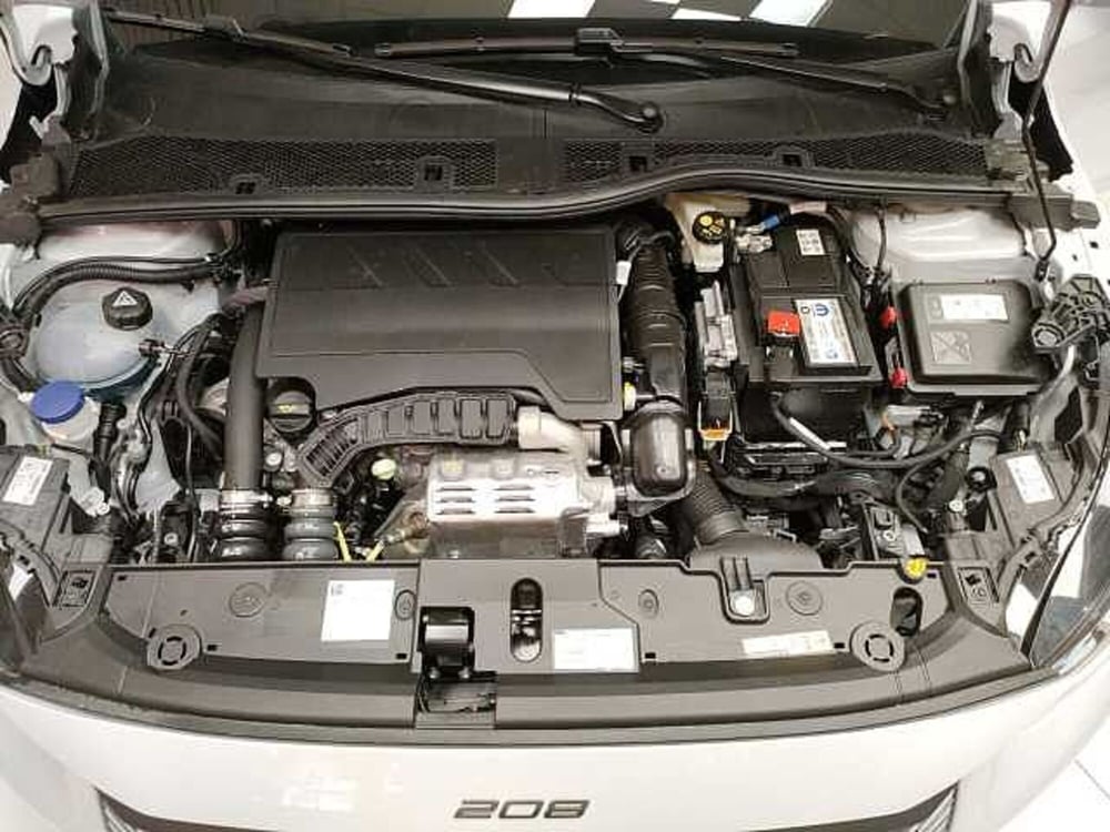 Peugeot 208 nuova a Teramo (10)