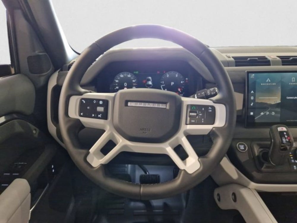Land Rover Defender usata a Livorno (13)
