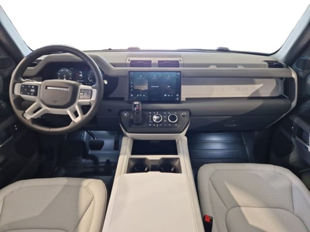Land Rover Defender usata a Livorno (4)
