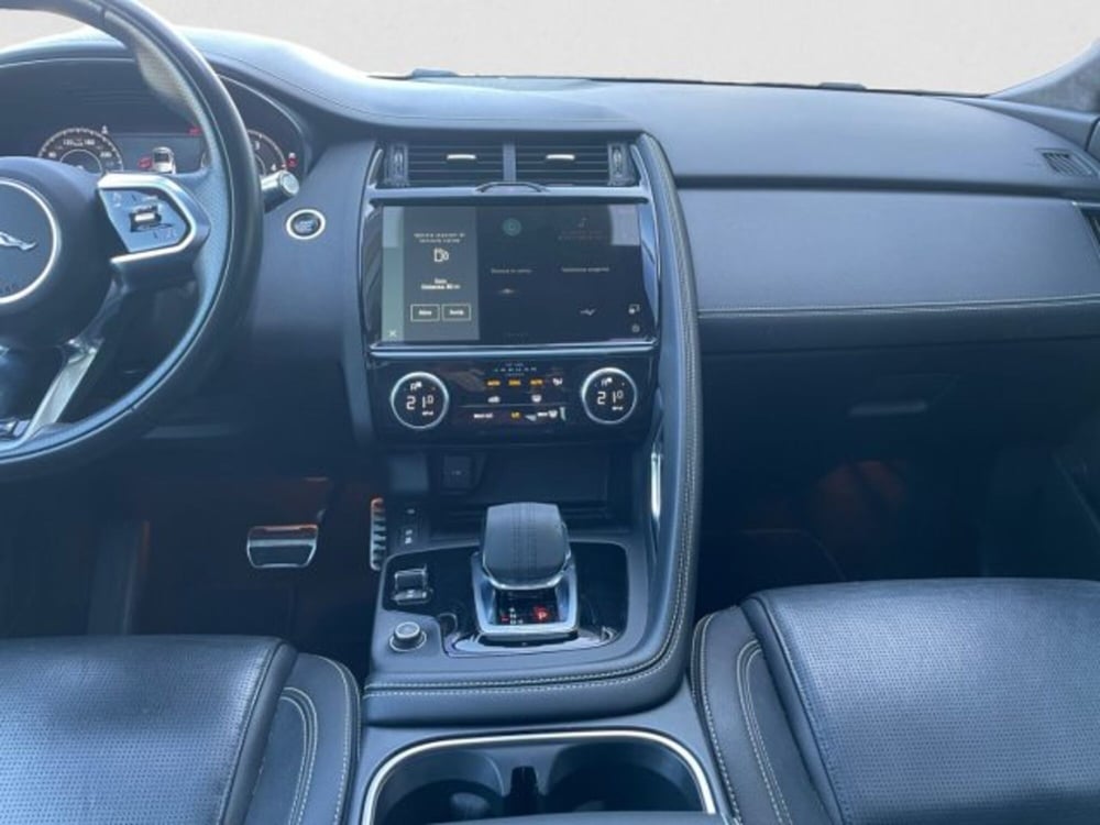 Jaguar E-Pace usata a Livorno (15)