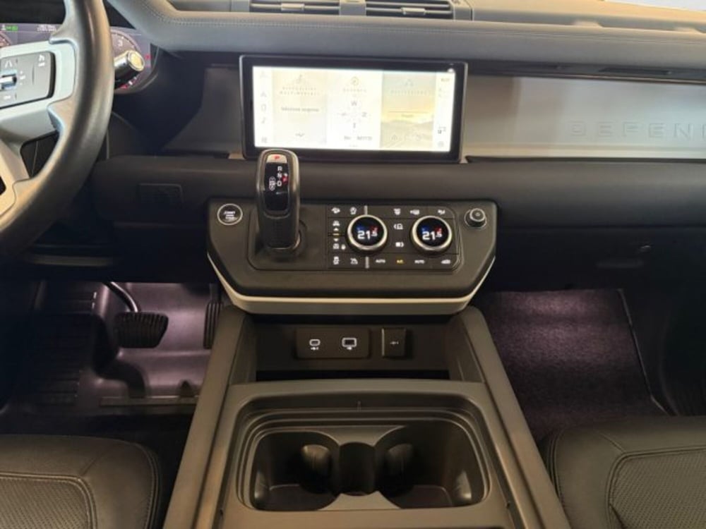 Land Rover Defender usata a Livorno (14)