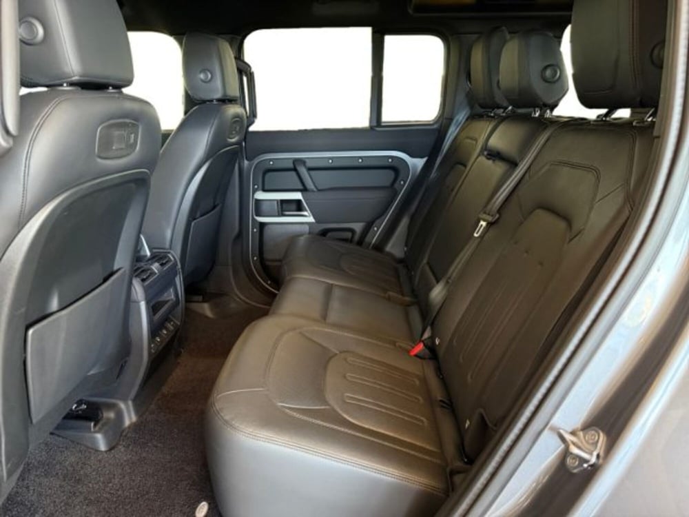 Land Rover Defender usata a Livorno (16)