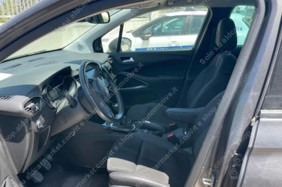 Opel Crossland usata a Lecce (4)