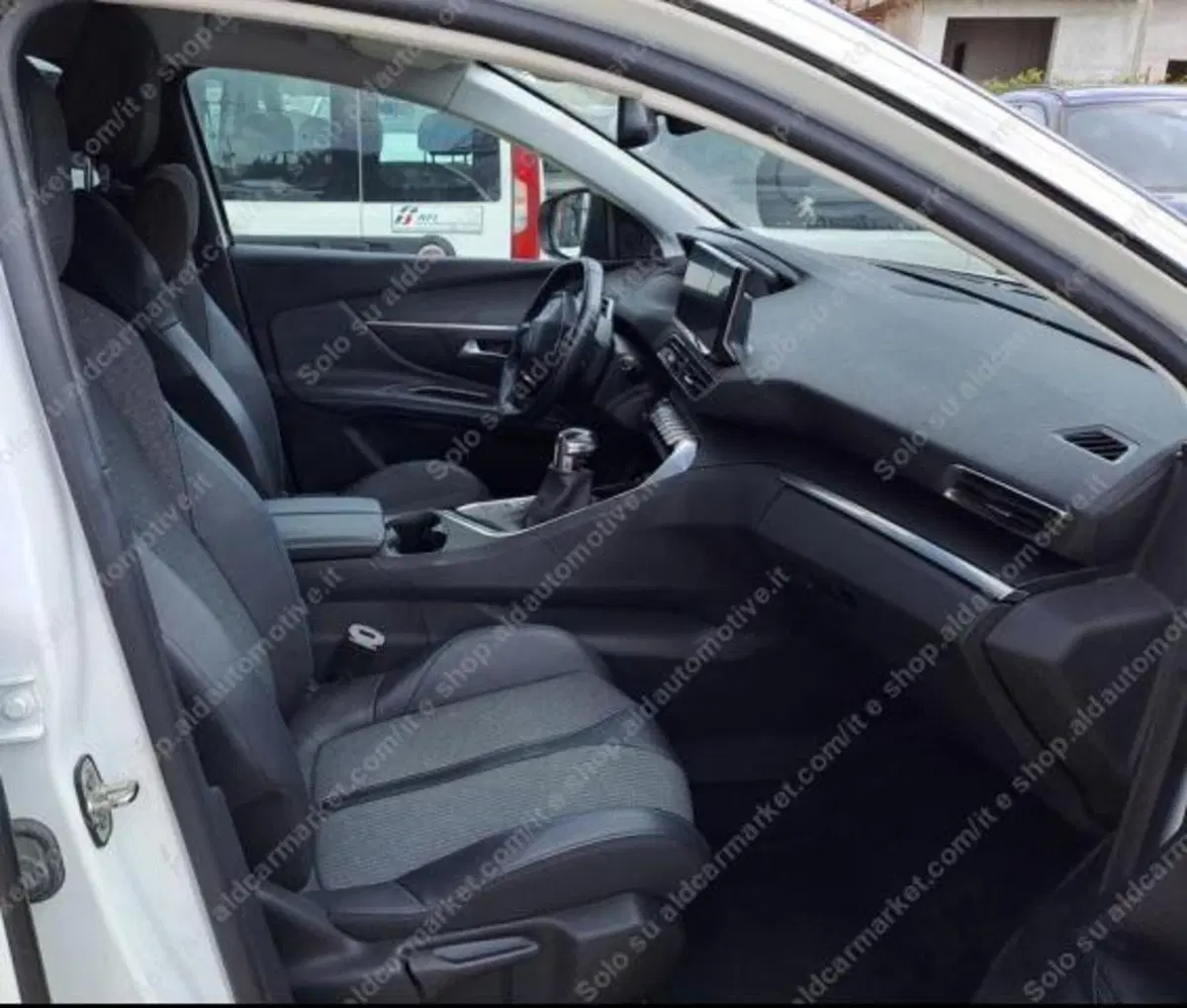 Peugeot 3008 usata a Lecce (3)