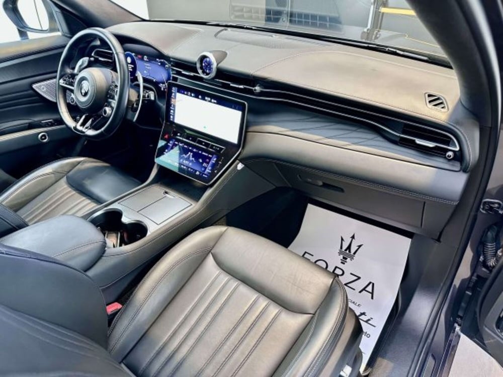 Maserati Grecale usata a Torino (12)