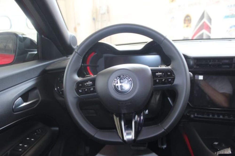 Alfa Romeo Junior nuova a Terni (12)