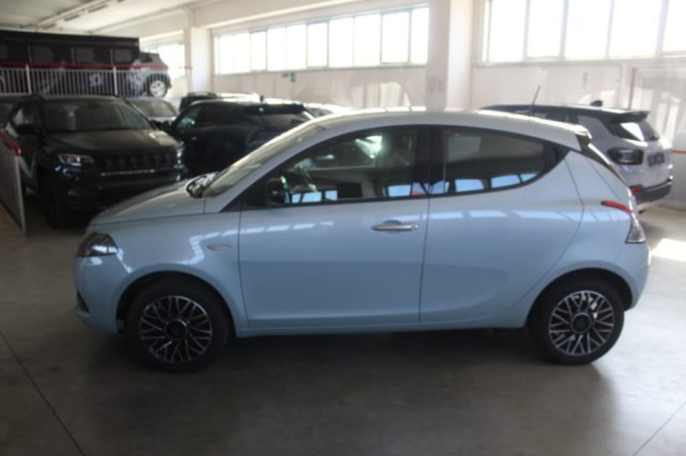 Lancia Ypsilon usata a Terni (3)