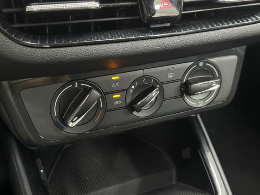 Skoda Fabia usata a Como (17)