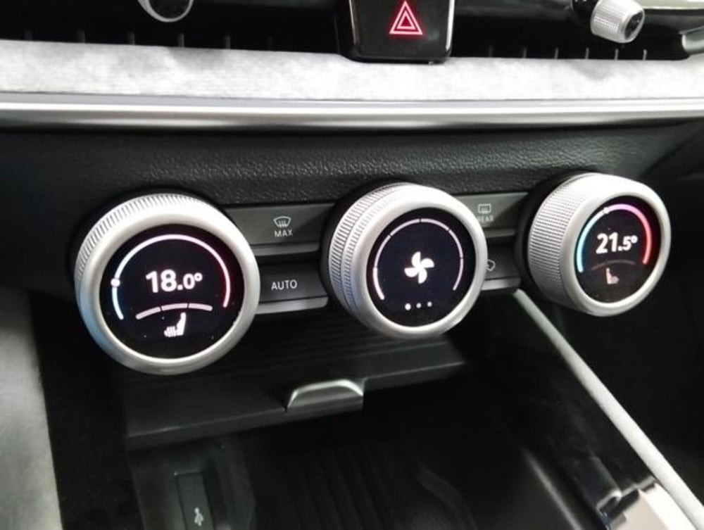 Skoda Superb Station Wagon nuova a Como (19)