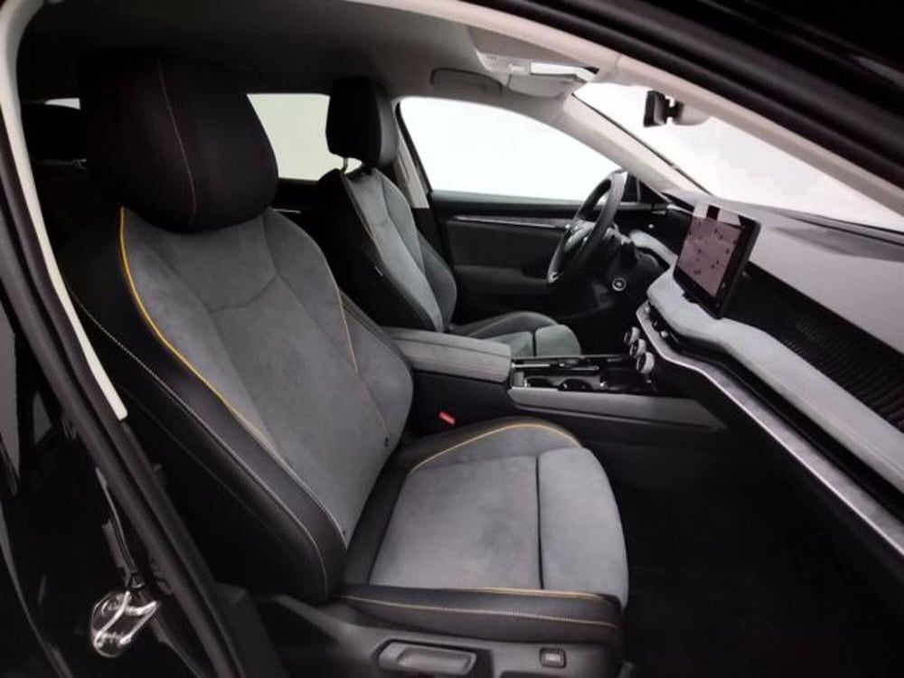 Skoda Superb Station Wagon nuova a Como (3)