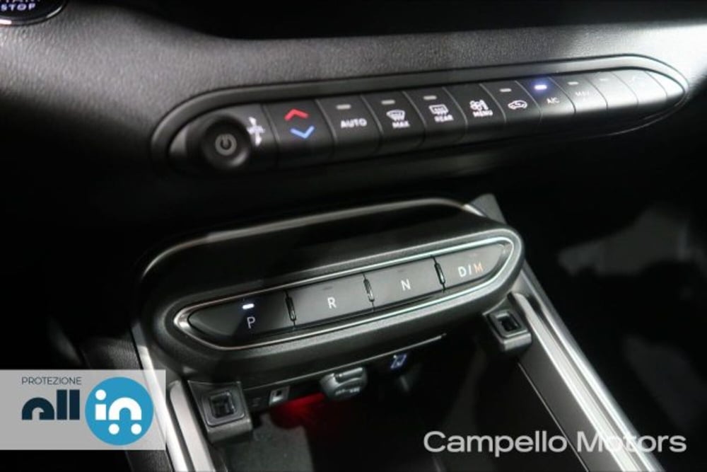 Jeep Avenger nuova a Venezia (12)