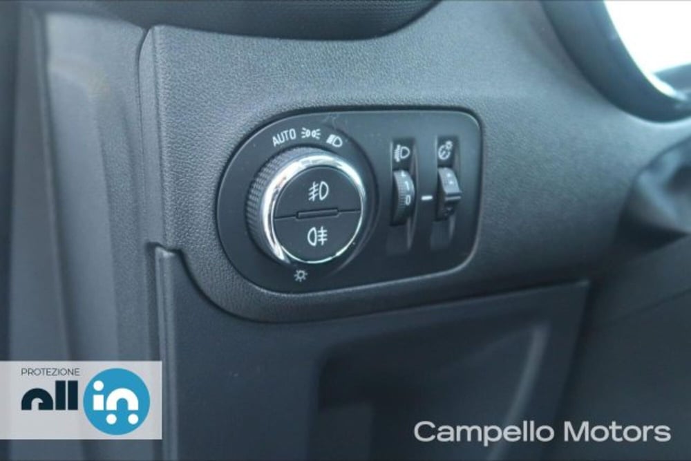 Opel Crossland X usata a Venezia (16)