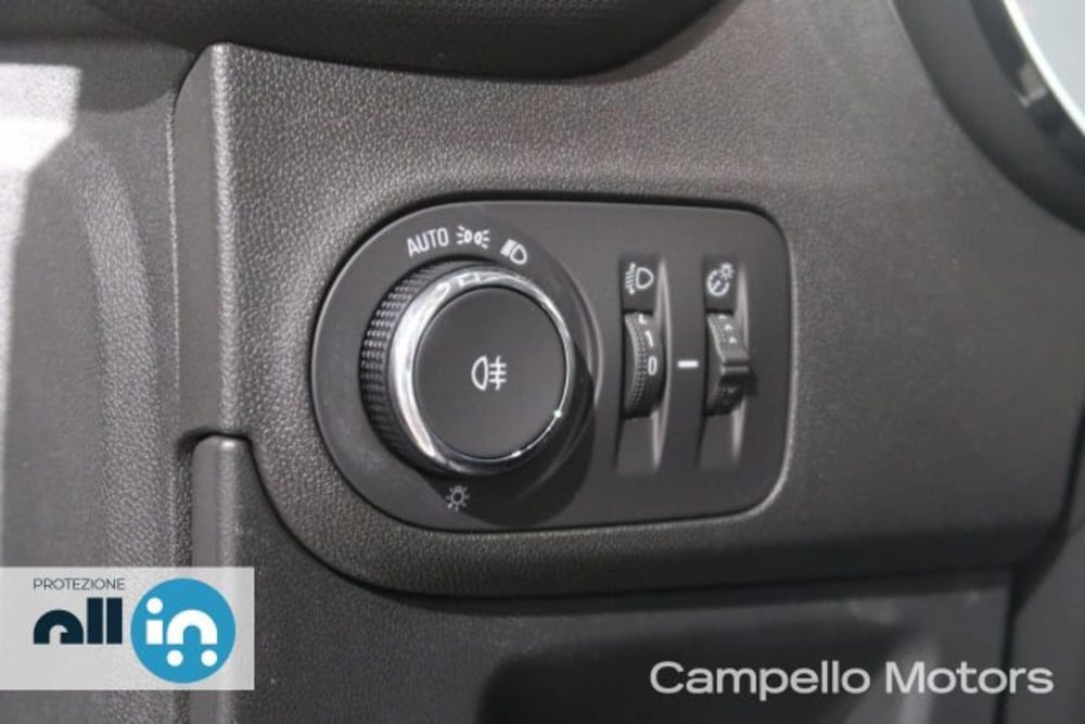 Opel Crossland nuova a Venezia (16)