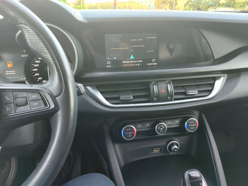 Alfa Romeo Stelvio usata a Matera (17)