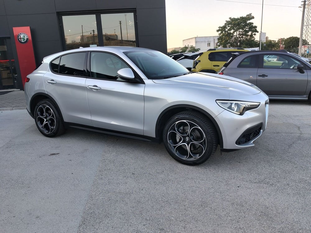 Alfa Romeo Stelvio usata a Matera (4)