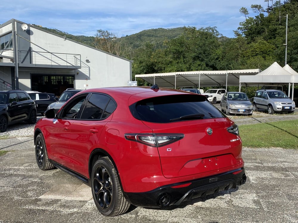 Alfa Romeo Stelvio nuova a La Spezia (7)