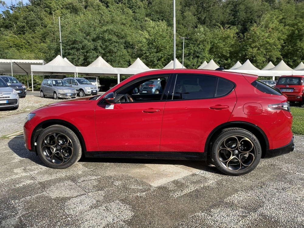 Alfa Romeo Stelvio nuova a La Spezia (8)