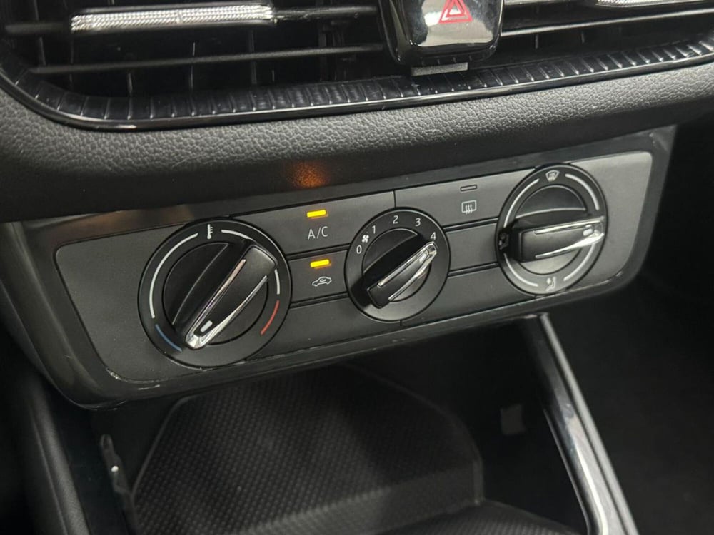 Skoda Fabia usata a Como (17)