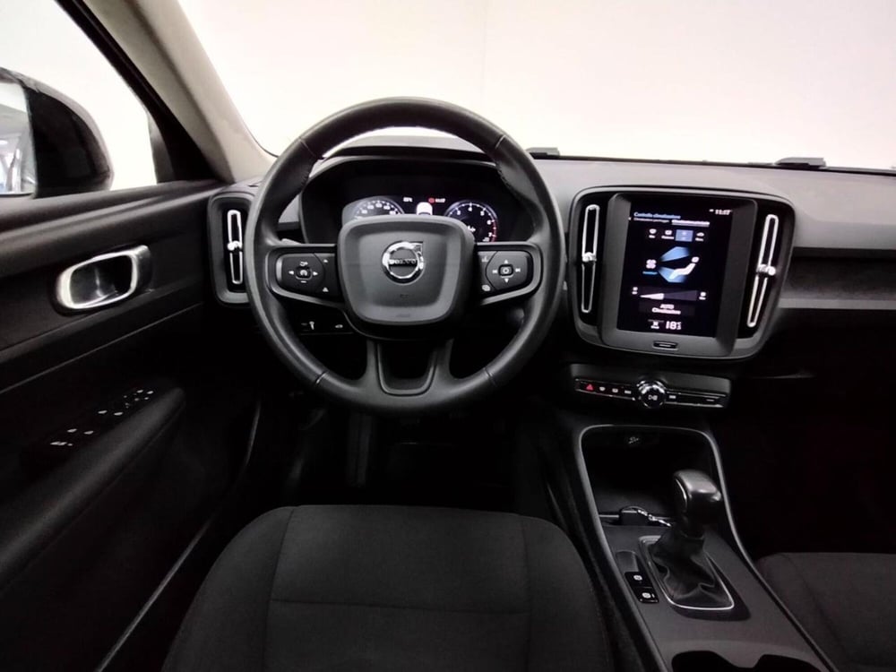 Volvo XC40 usata a Como (10)