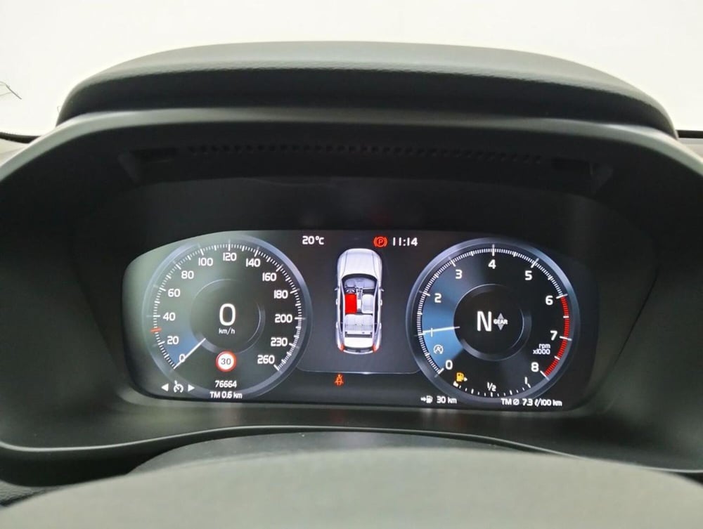 Volvo XC40 usata a Como (12)