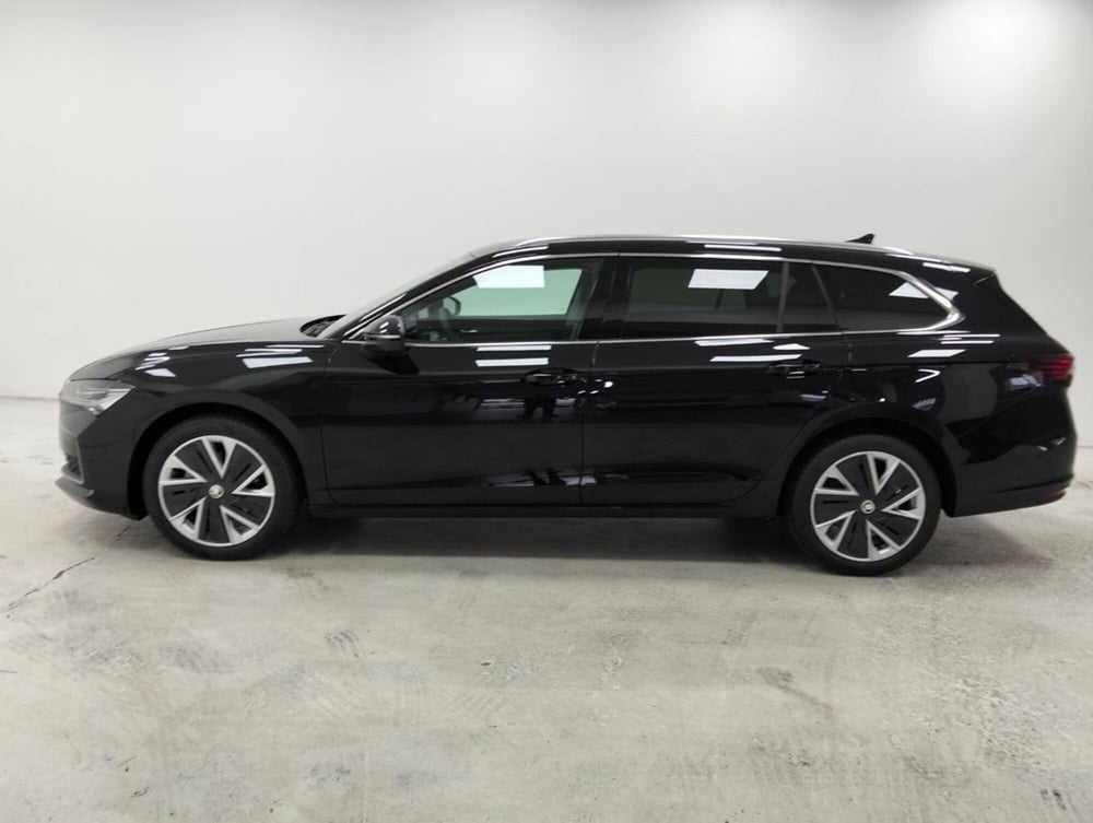 Skoda Superb Station Wagon nuova a Como (8)