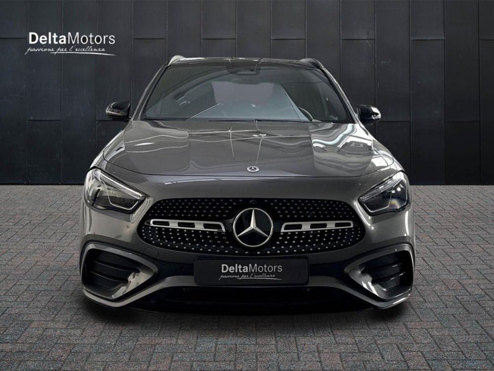 Mercedes-Benz GLA SUV nuova a Rimini (2)