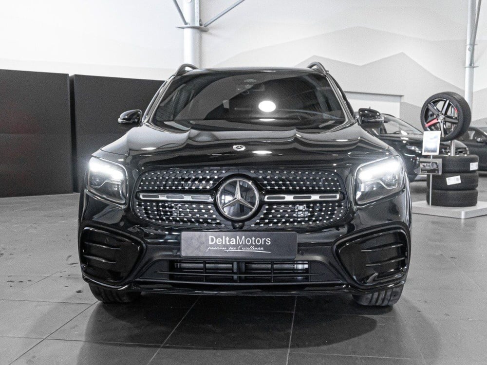 Mercedes-Benz GLB nuova a Macerata (2)