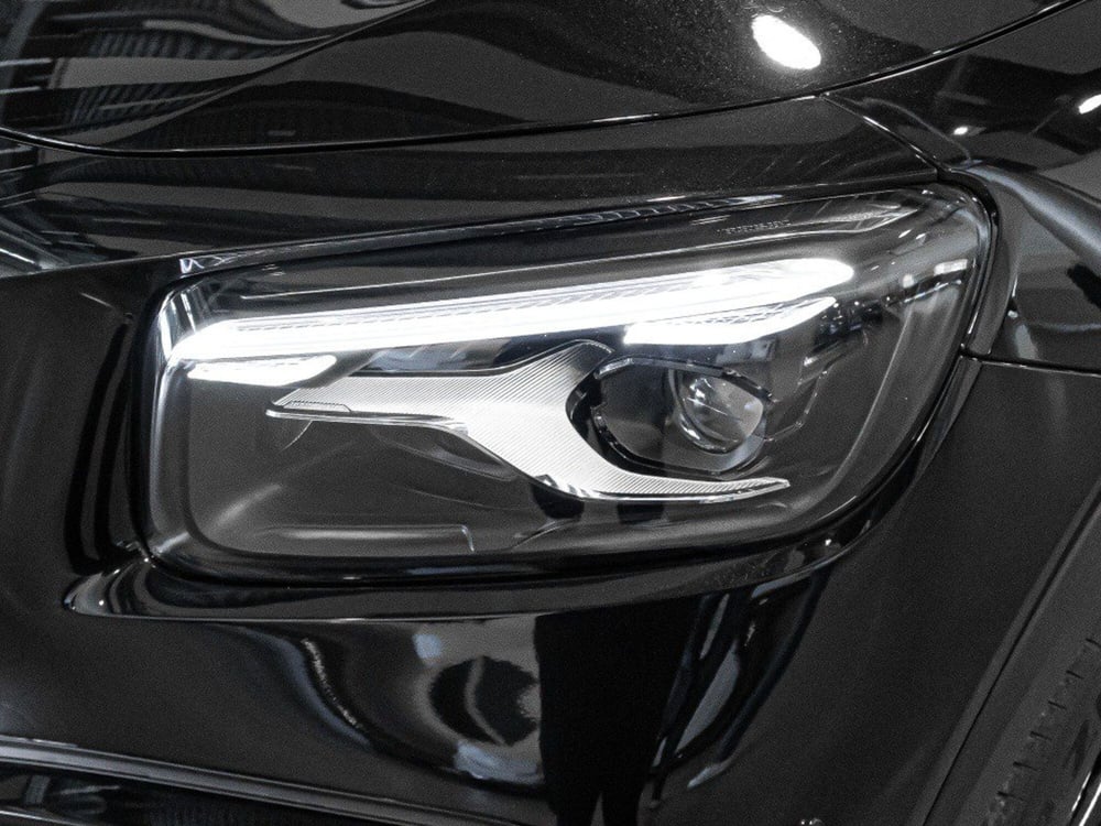 Mercedes-Benz GLB nuova a Macerata (6)