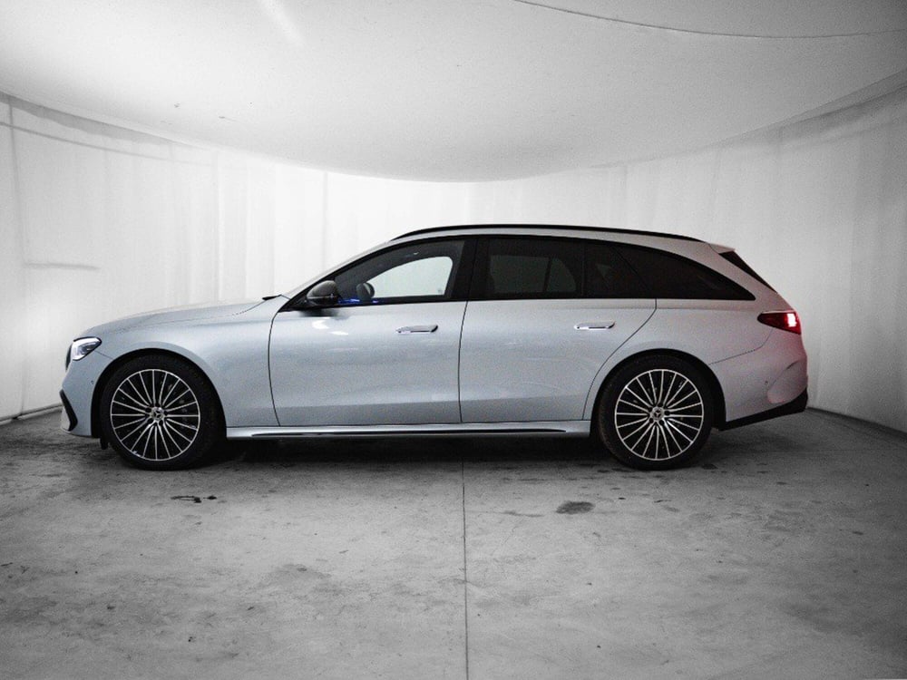 Mercedes-Benz Classe E Station Wagon nuova a Macerata (2)