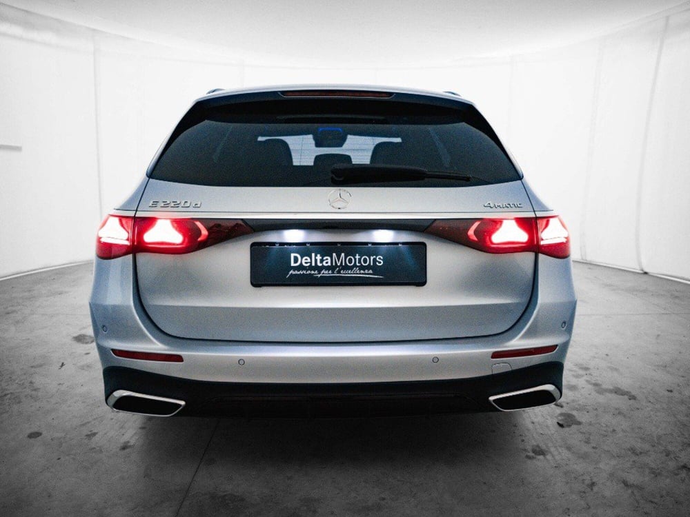 Mercedes-Benz Classe E Station Wagon nuova a Macerata (3)