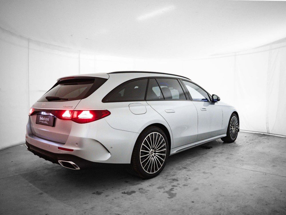 Mercedes-Benz Classe E Station Wagon nuova a Macerata (4)