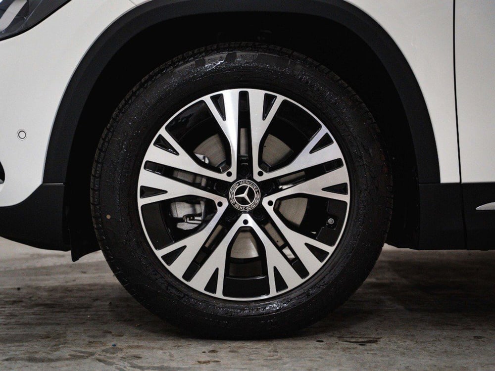 Mercedes-Benz GLA SUV nuova a Macerata (10)