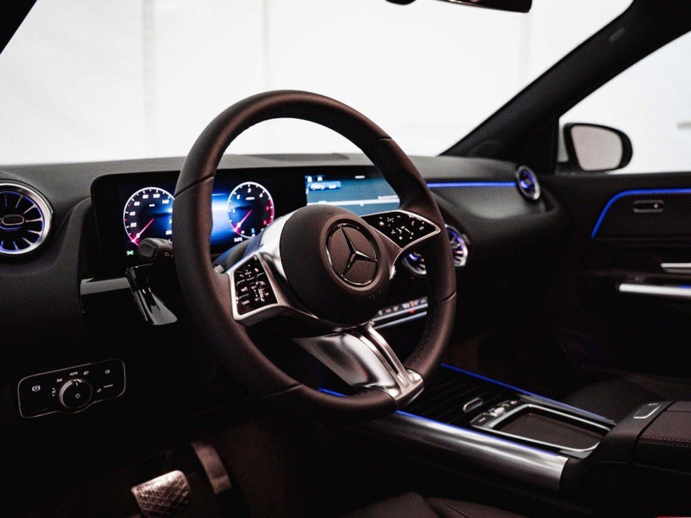 Mercedes-Benz GLA SUV nuova a Macerata (11)