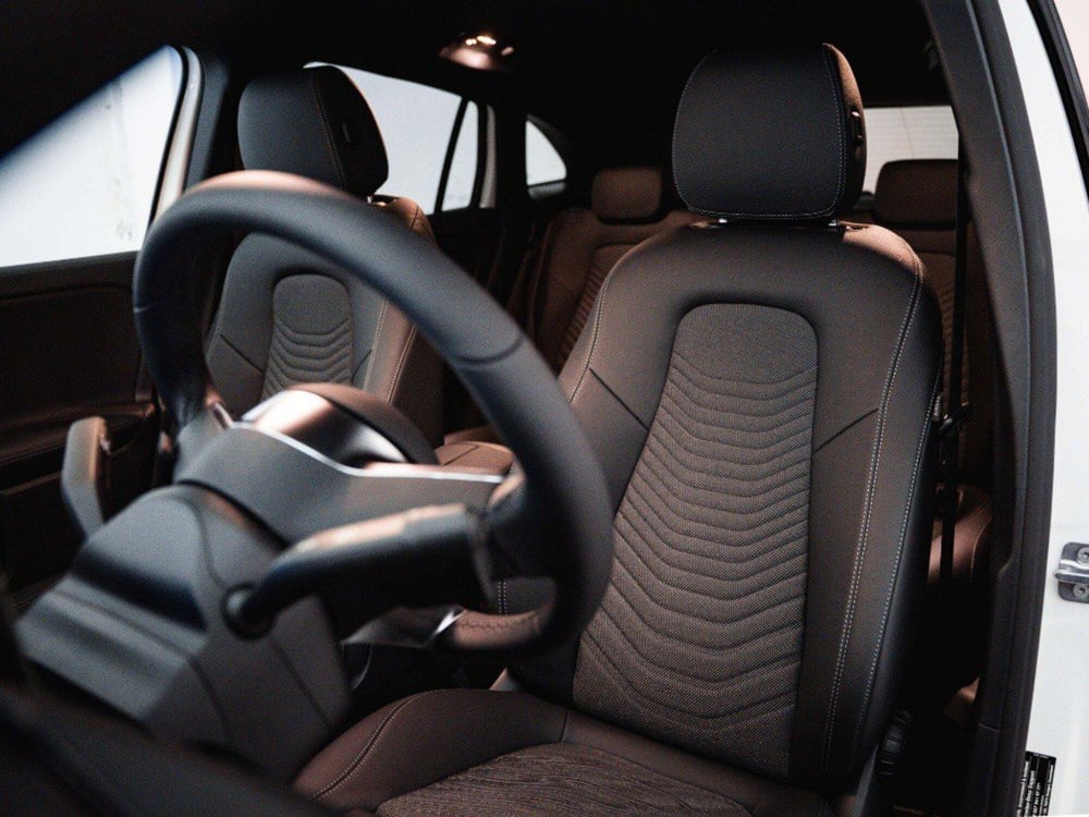 Mercedes-Benz GLA SUV nuova a Macerata (16)