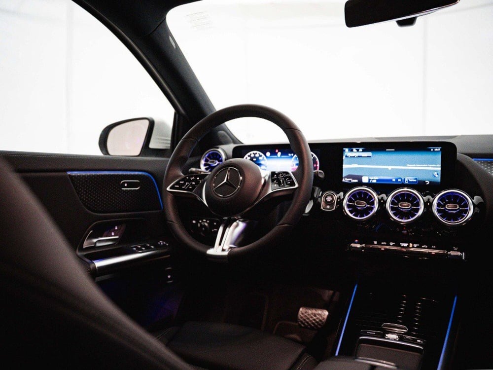 Mercedes-Benz GLA SUV nuova a Macerata (19)