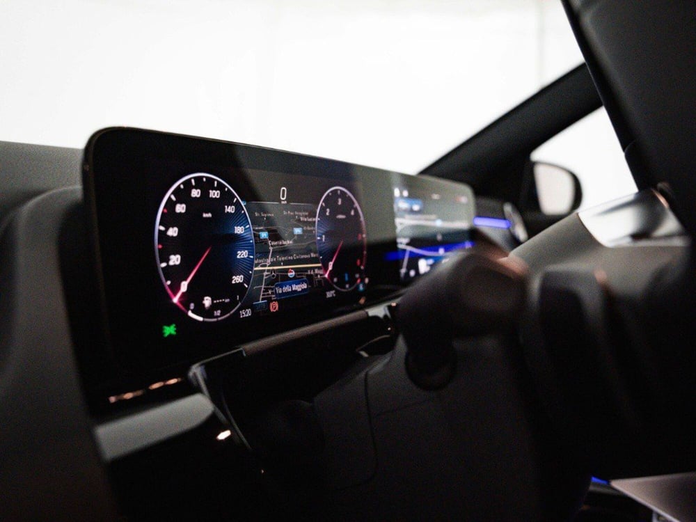 Mercedes-Benz GLA SUV nuova a Macerata (17)