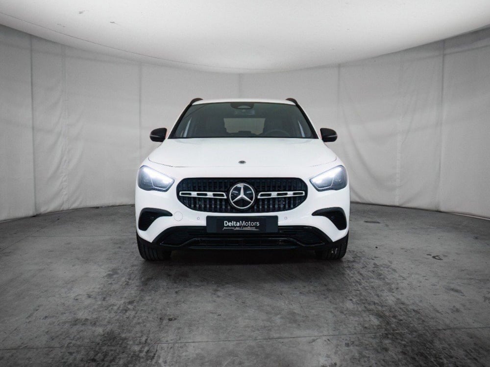 Mercedes-Benz GLA SUV nuova a Macerata (6)