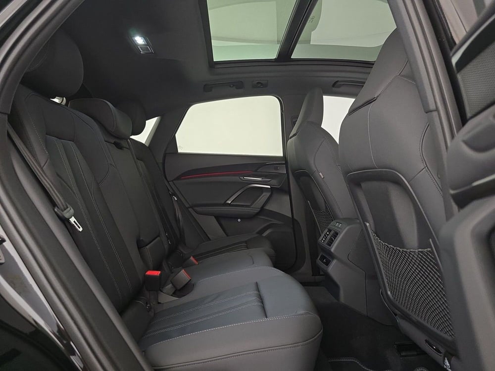 Audi Q5 Sportback nuova a Alessandria (14)