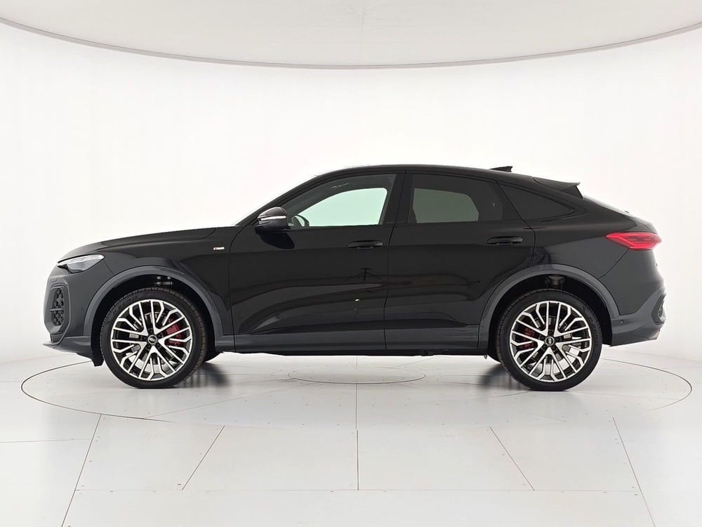 Audi Q5 Sportback nuova a Alessandria (3)