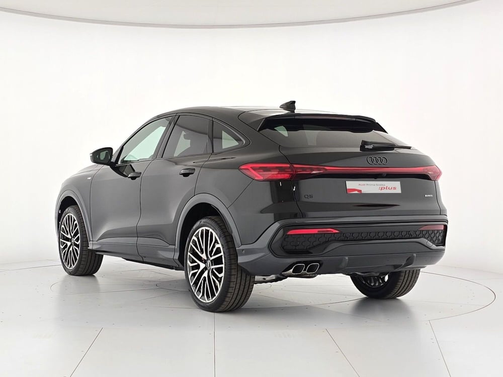Audi Q5 Sportback nuova a Alessandria (4)