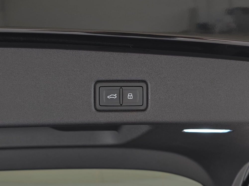 Audi Q5 Sportback nuova a Alessandria (9)